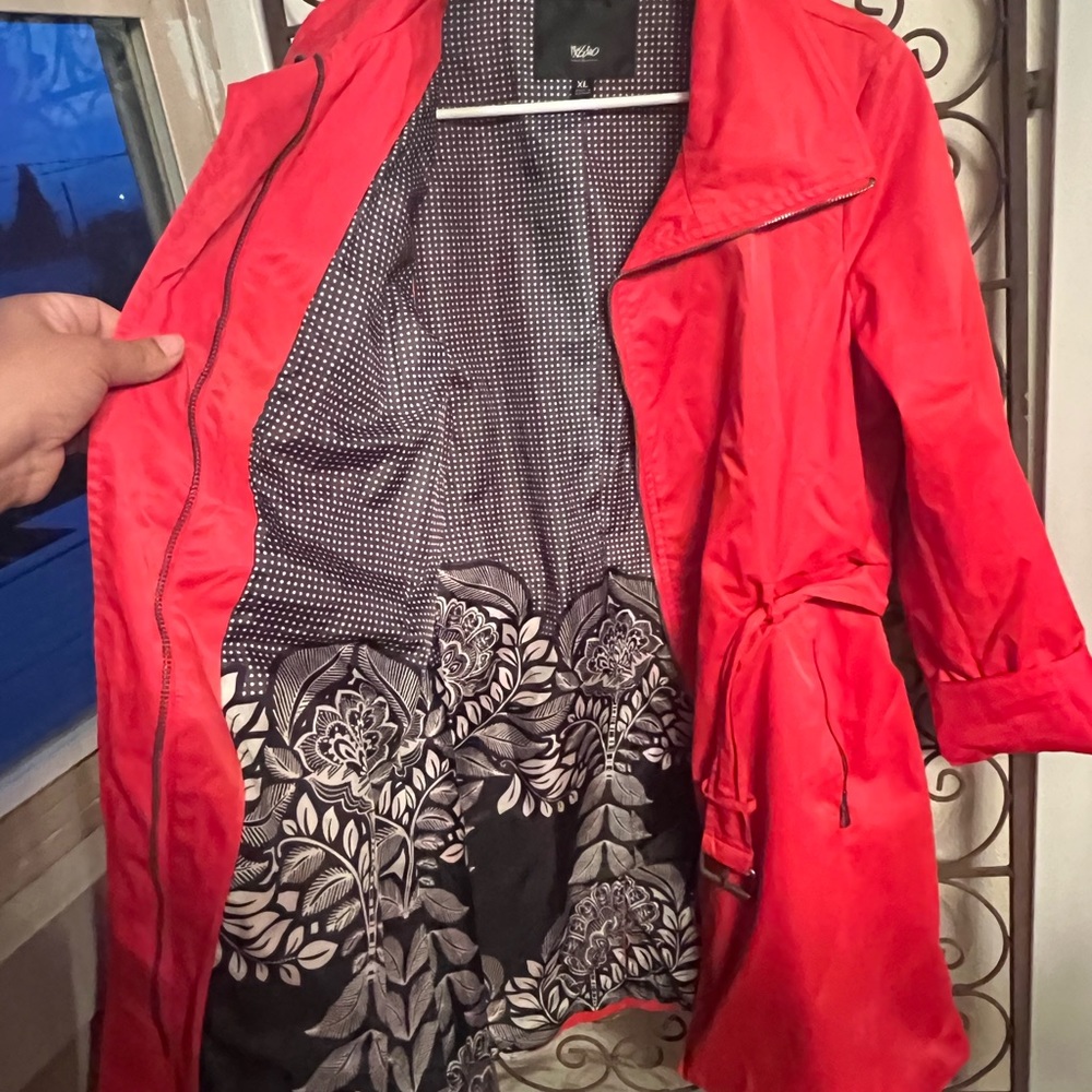 Jacket 🧥 - Picture 3 of 4